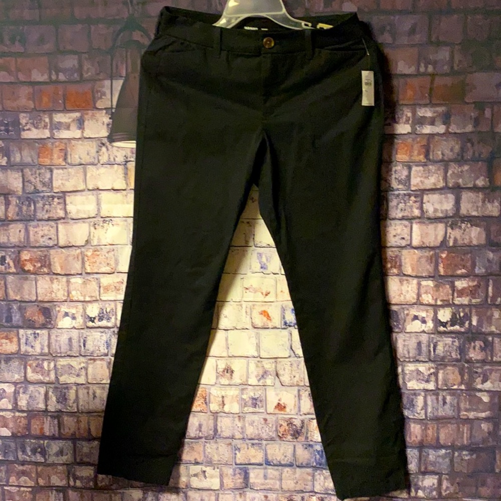Black skinny leg dress pants NWT